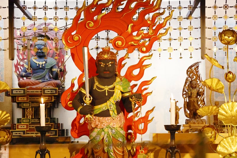 波切不動寺の三位一体の不動明王